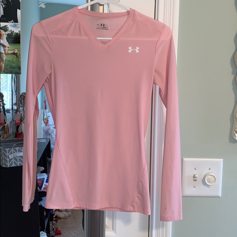 Under Armor women’s heat tek gear